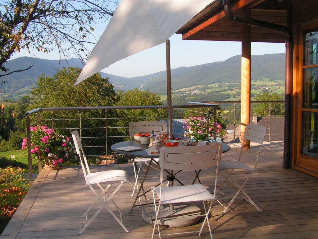 Les Perrelles Bed and Breakfast Bellecombe-en-Beauges Exterior foto
