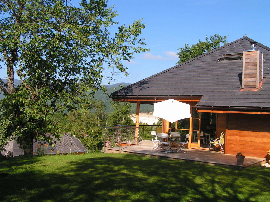 Les Perrelles Bed and Breakfast Bellecombe-en-Beauges Exterior foto